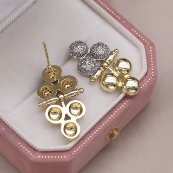 MODERN ABSTRACT GOLD CZ EARRINGS - Picture 5 of 7